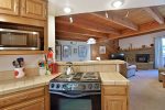 Mammoth Lakes Vacation Rental Snowflower 11 -  Fully Equipped Kitchen